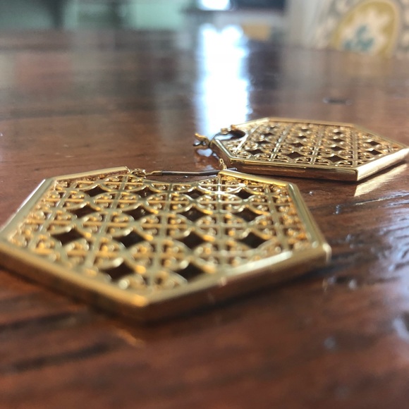 Tory Burch Gold Hexagon Perforated Hoop Earrings - Picture 6 of 8